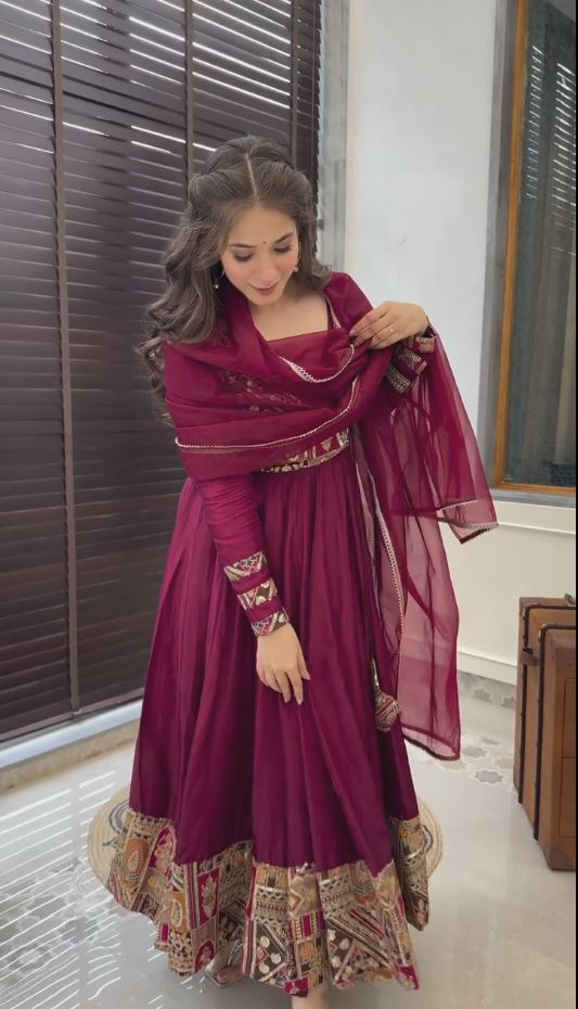 Share Luxurious Maroon Faux Blooming Embroidered Gown