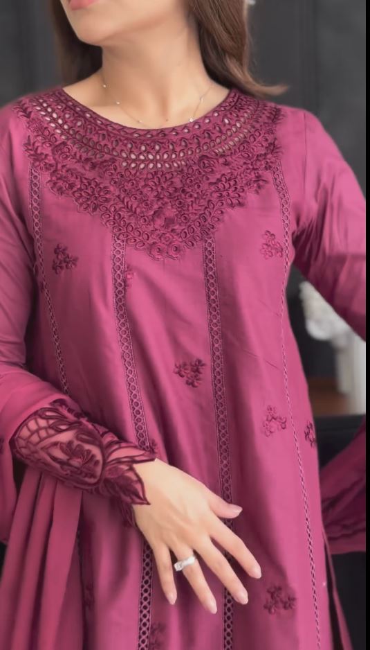 Purple Pure Chinon Kurti Pent and Dupatta Set With Embroidery Work