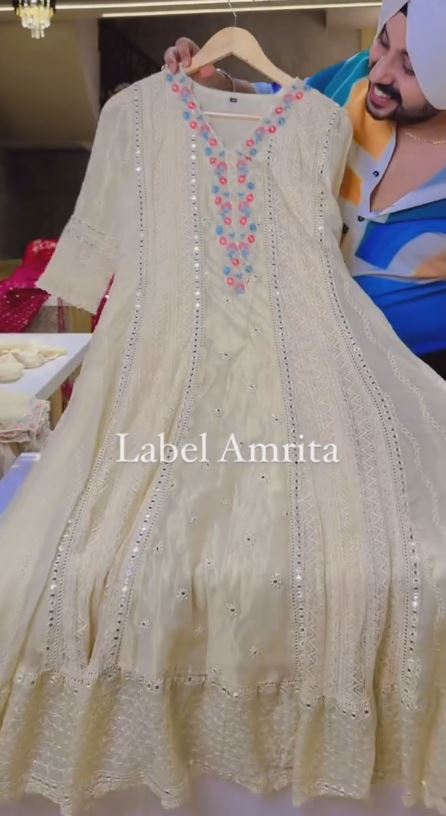 Chikankari kurti in embroidered Off White And Mirror Work With Duppata