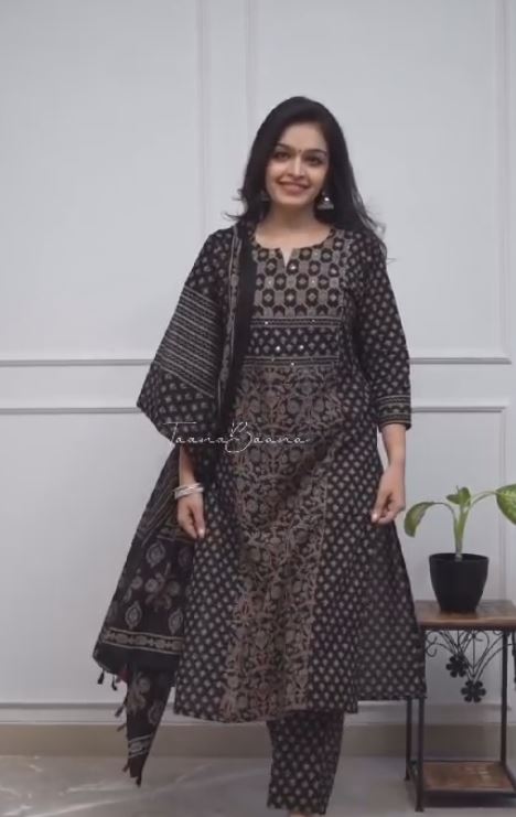 Black Floral Printed Pleated Thread Work Pure Cotton Kurta with Trousers & Dupatta