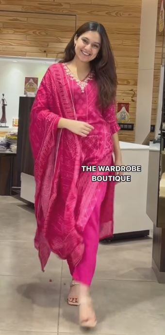 Beauty pink Premium Bandhani  Georgette Luxurious Chikankari Look Set